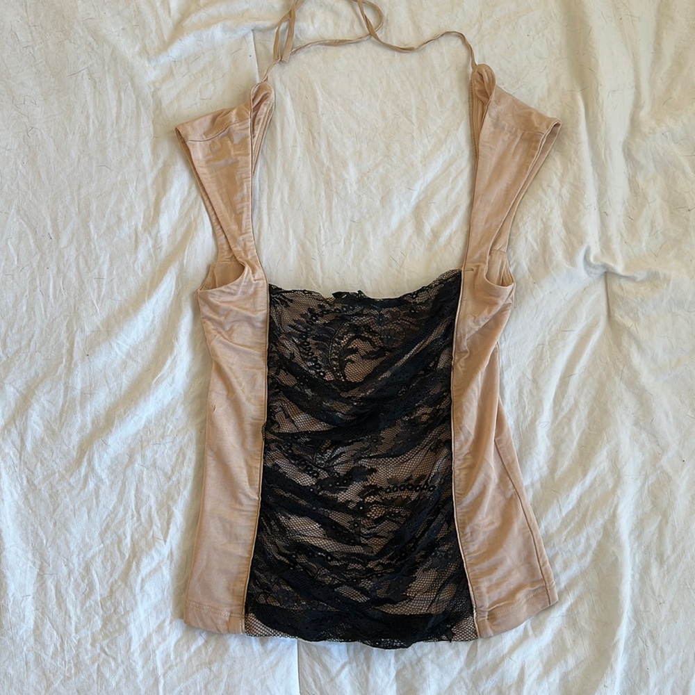 Beautiful lace Bebe top size XS
